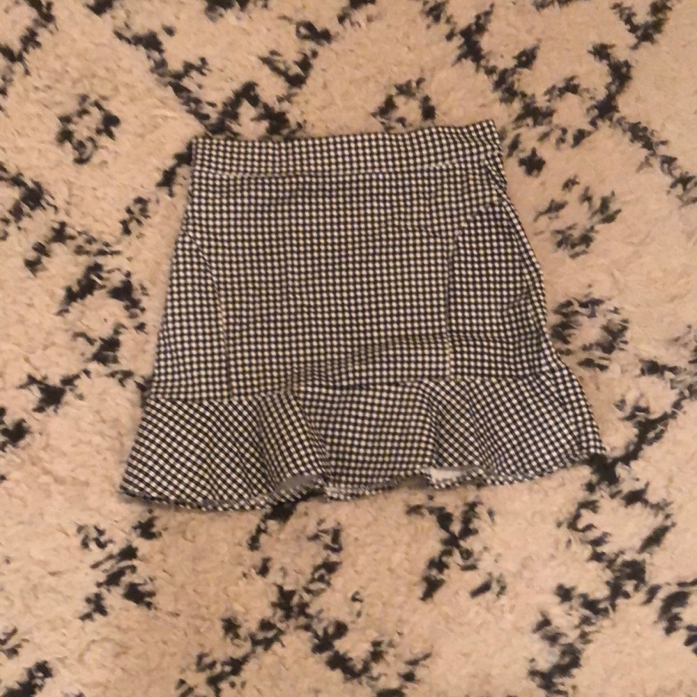 Checkered skirt!